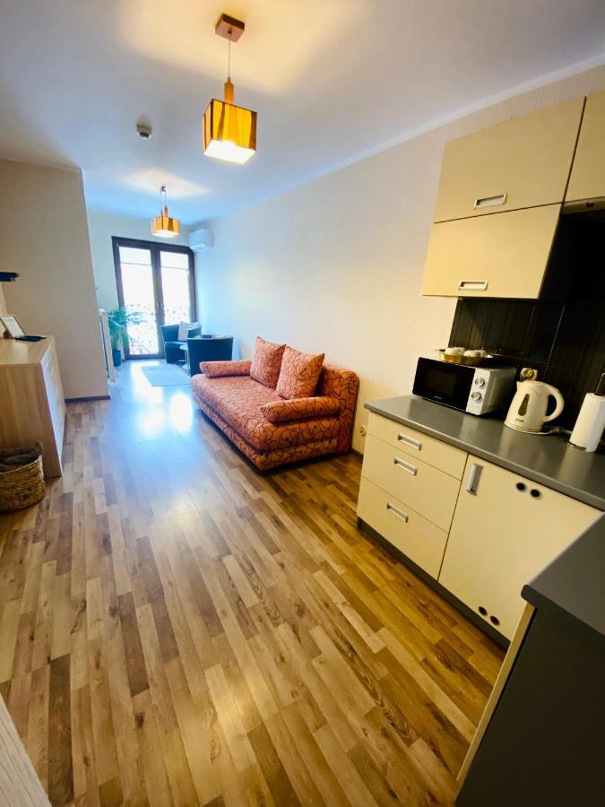 Pokoje Goscinne Pod Jabloniami Augustów Esterno foto